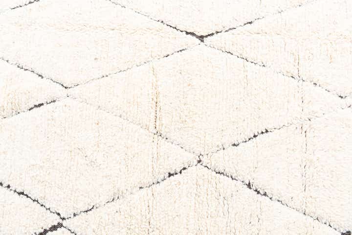 7' x 9' 9 Hand Knotted Moroccan Wool Rug