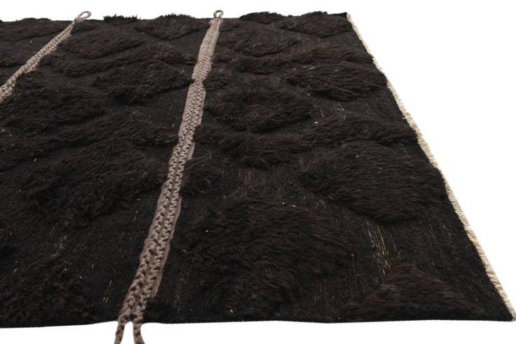 Detail image of 5' x 9' 4 Hand Knotted Moroccan Wool Rug