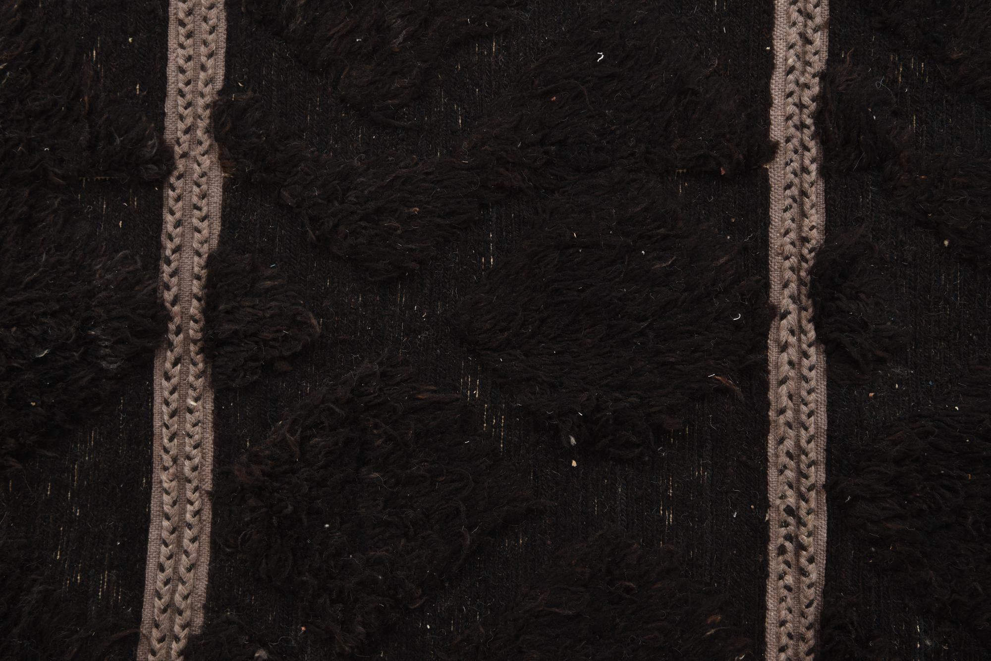 5' x 9' 4 Hand Knotted Moroccan Wool Rug