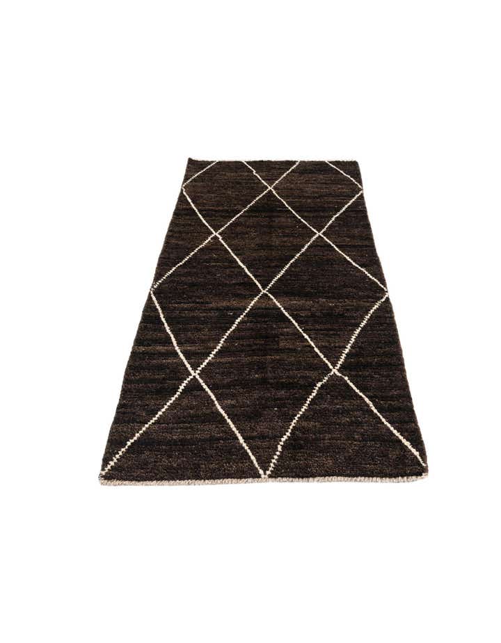 2' 9 x 5' 7 Hand Knotted Moroccan Wool Rug