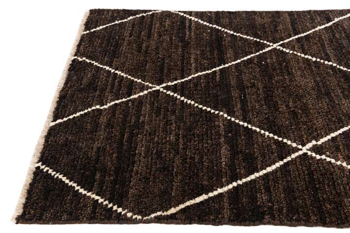 2' 9 x 5' 7 Hand Knotted Moroccan Wool Rug