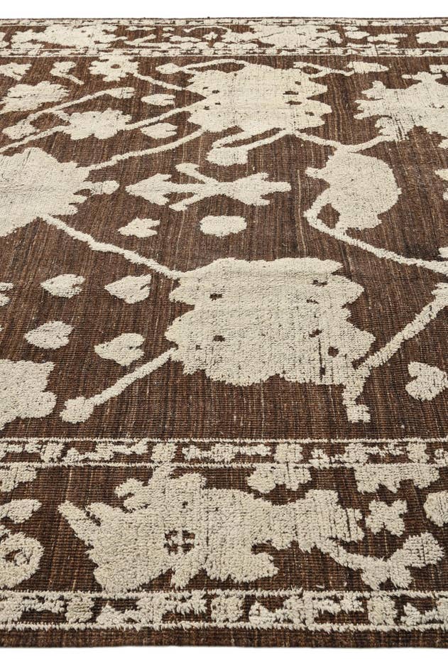 Detail image of 9' 1 x 12' 7 Hand Knotted Oushak Wool Rug