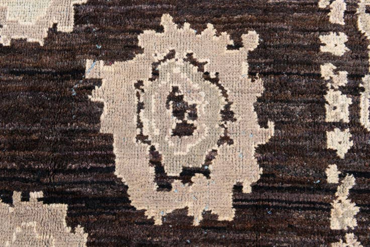 Detail image of 8' 2 x 10' 2 Hand Knotted Oushak Wool Rug