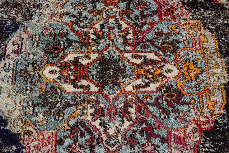Detail image of 5' 3 x 7' 6 Palazzo Rug