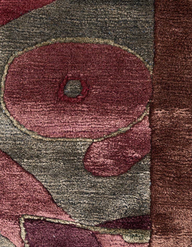 Detail image of 6' 11 x 8' 5  Hand Knotted Tibet Wool Rug