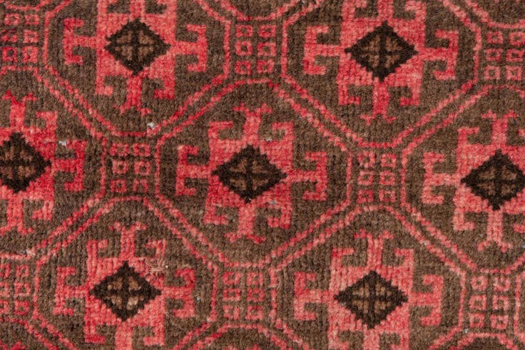 Detail image of 2' 4 x 4' 2 Hand Knotted Ultra Vintage Persian Wool Rug