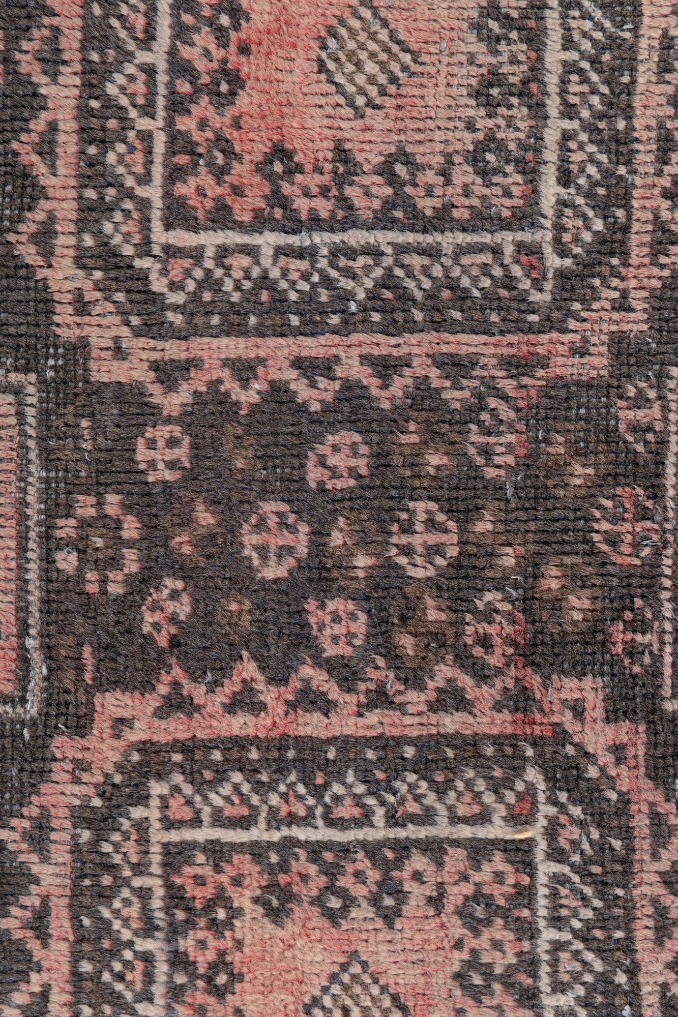 2' 8 x 4' 8 Hand Knotted Ultra Vintage Persian Wool Rug