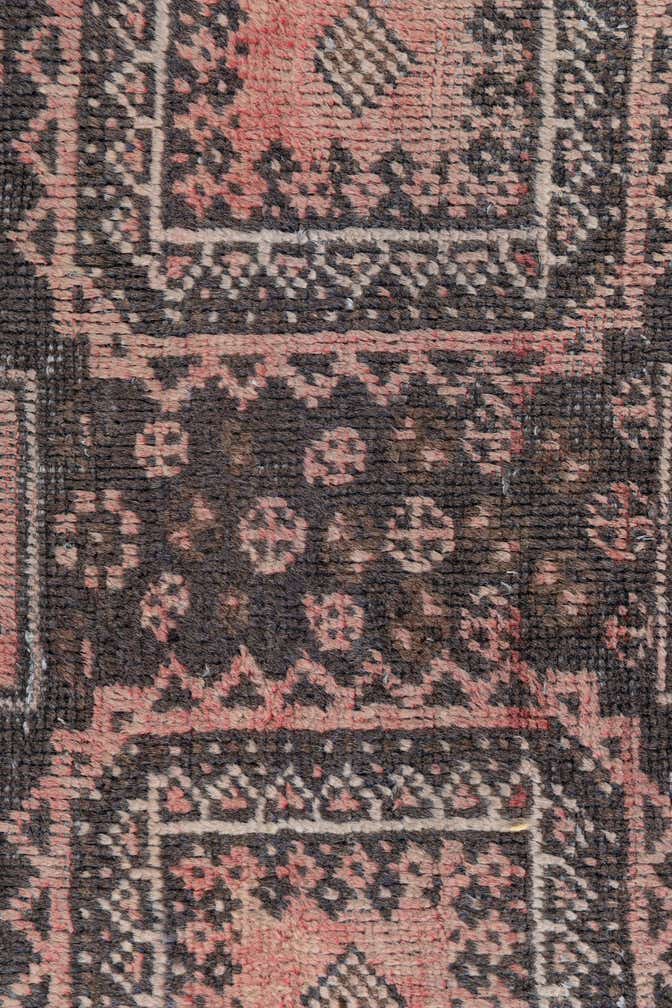 2' 8 x 4' 8 Hand Knotted Ultra Vintage Persian Wool Rug