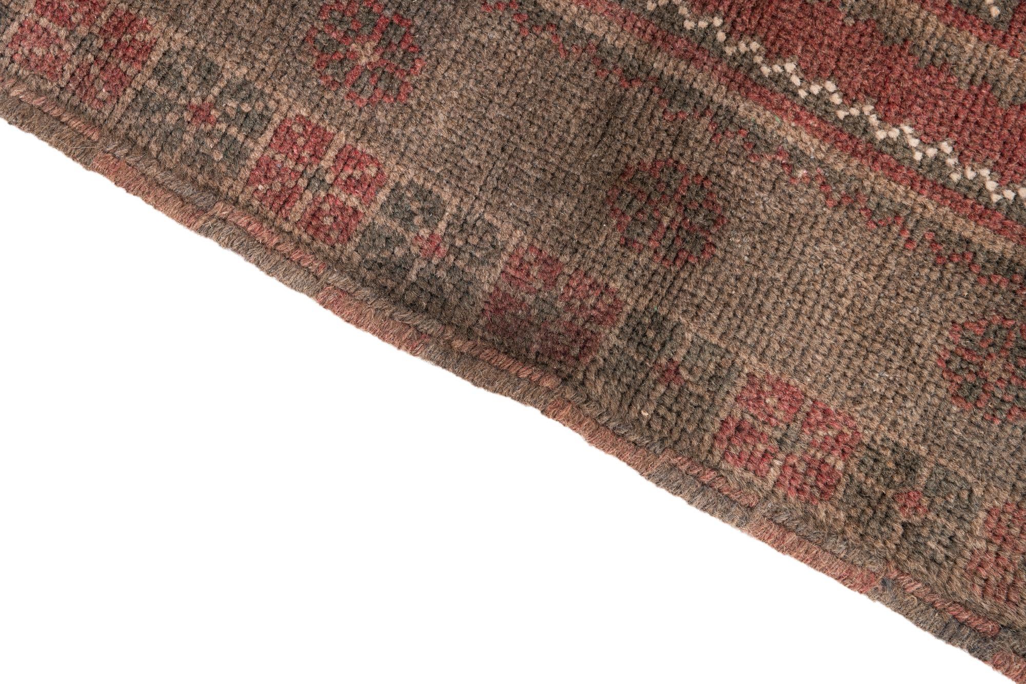 2' 10 x 4' 7 Hand Knotted Ultra Vintage Persian Wool Rug