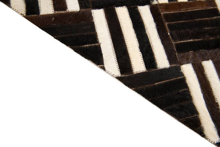 Detail image of 5' 11 x 6' 7 Cowhide Stocks Square Rug