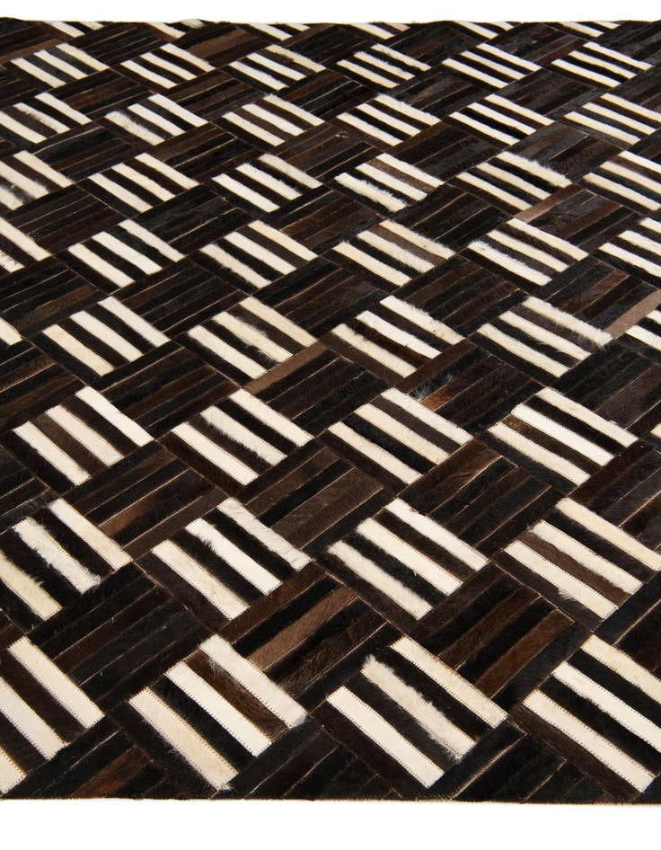 Detail image of 6' x 6' 7 Cowhide Stocks Square Rug