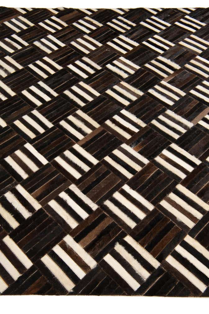 6' x 6' 7 Cowhide Stocks Square Rug