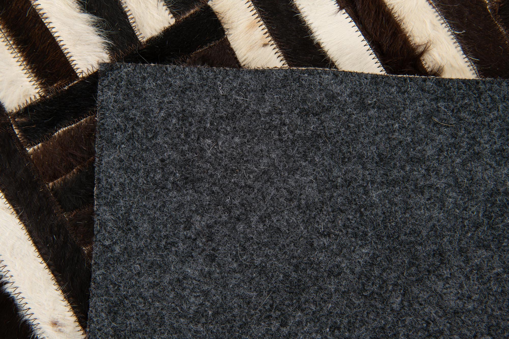 6' x 6' 7 Cowhide Stocks Square Rug