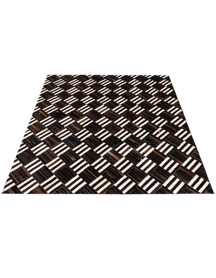 Detail image of 6' x 6' 7 Cowhide Stocks Square Rug