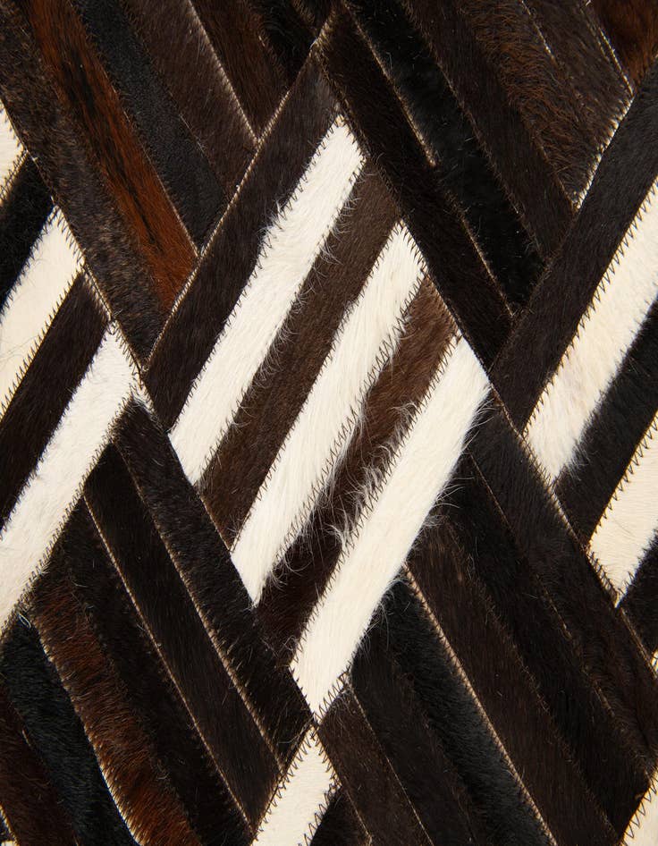 Detail image of 6' x 6' 7 Cowhide Stocks Square Rug