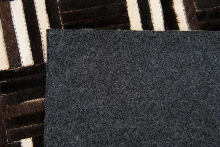 6' x 6' 7 Cowhide Stocks Square Rug