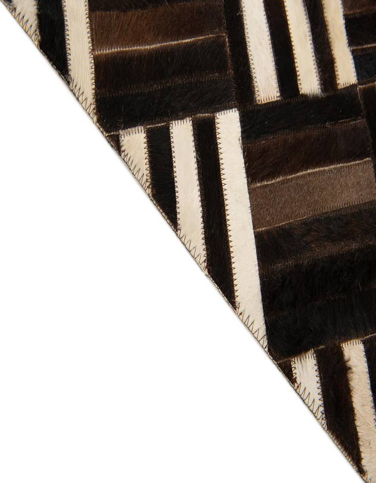 Detail image of 5' 10 x 6' 6 Cowhide Stocks Square Rug