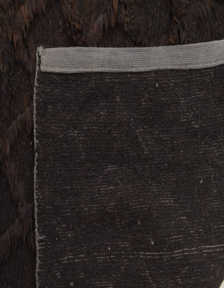 Detail image of 5' 8 x 6' 9  Hand Knotted Darya Wool Square Rug