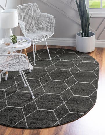 7' 10 x 10' Lattice Frieze Oval Rug
