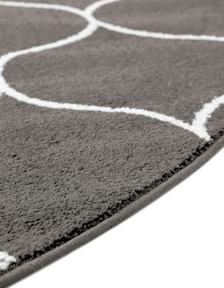 4' x 6' Lattice Frieze Oval Rug