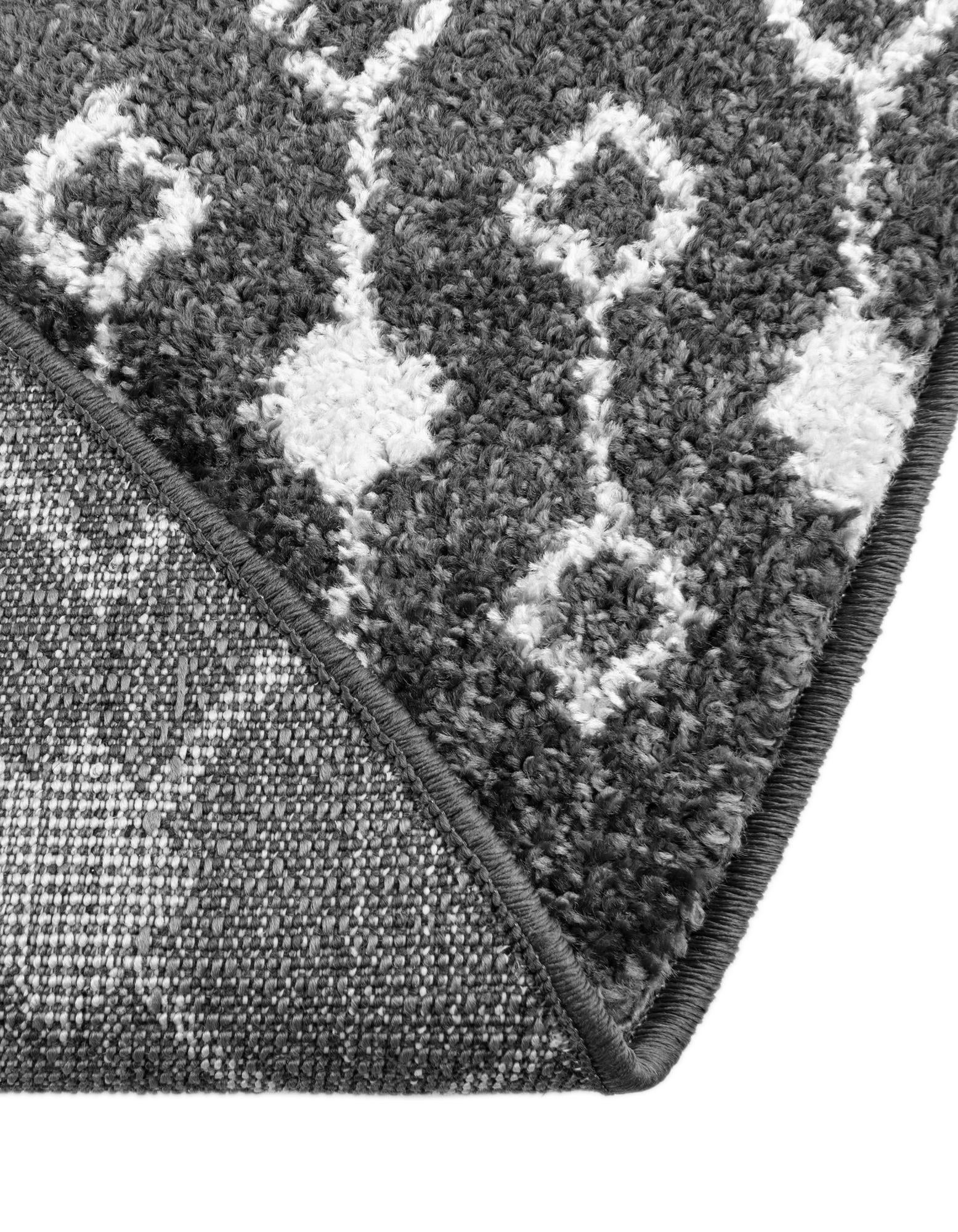 5' 3 x 8' Moroccan Trellis Oval Rug