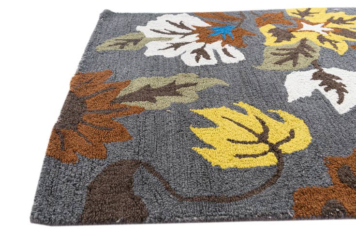 Detail image of 3' 1 x 4' 10 Agra Rug