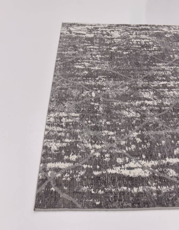 Detail image of 5' 3 x 7' 5 Angelica Rug