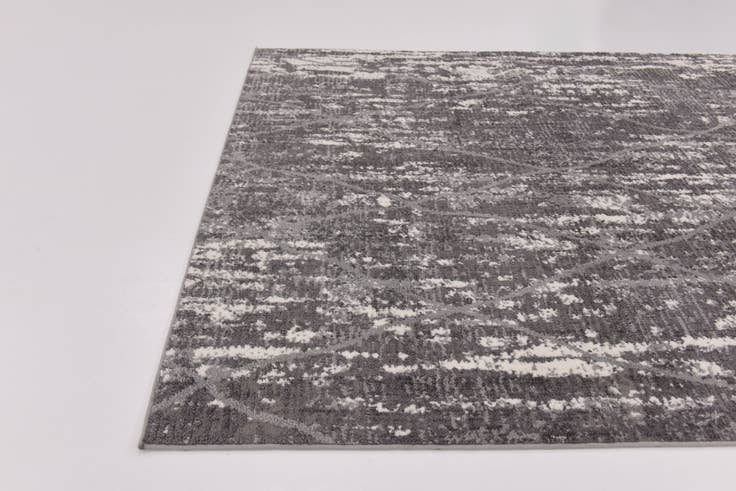 Detail image of 5' 3 x 7' 5 Angelica Rug