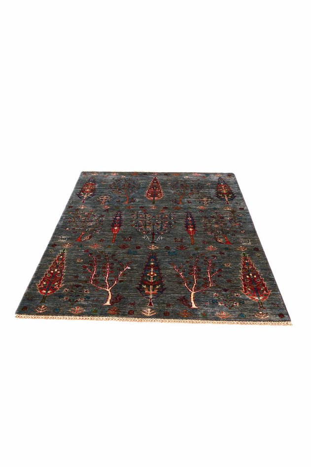 Detail image of 4' x 6' 1 Hand Knotted Ariana Ziegler Rug