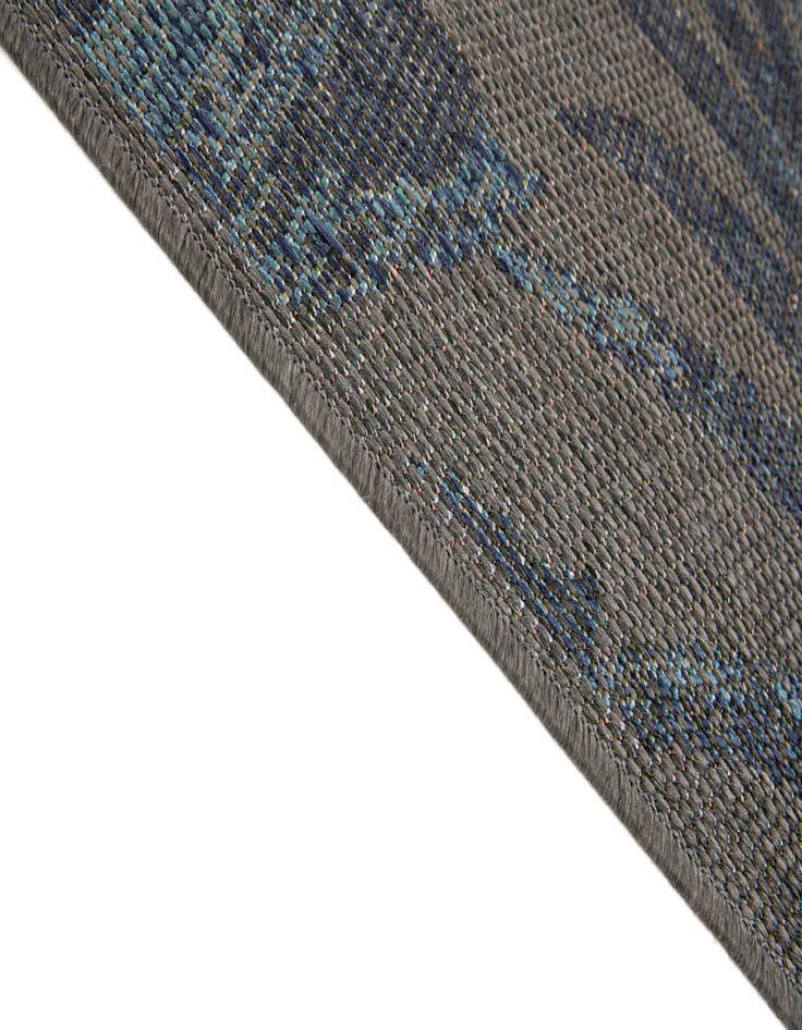Detail image of 5' x 7' 5 Easy-Clean Baja Indoor / Outdoor Rug