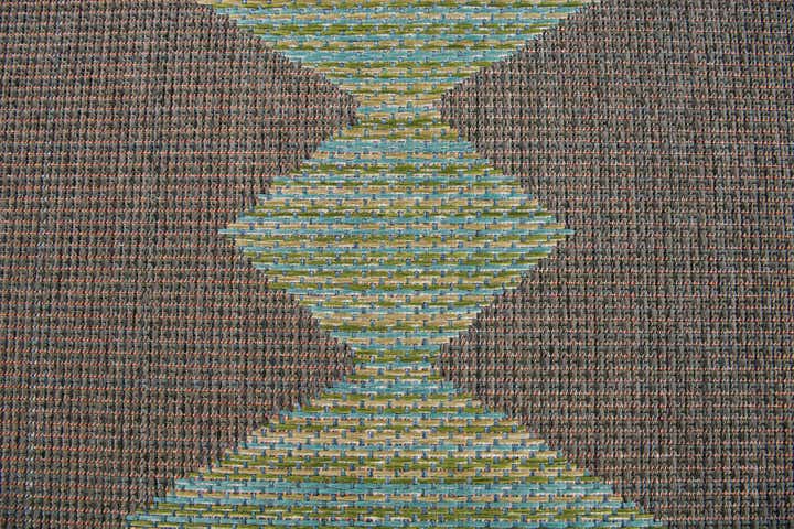 5' x 7' 5 Easy-Clean Baja Indoor / Outdoor Rug