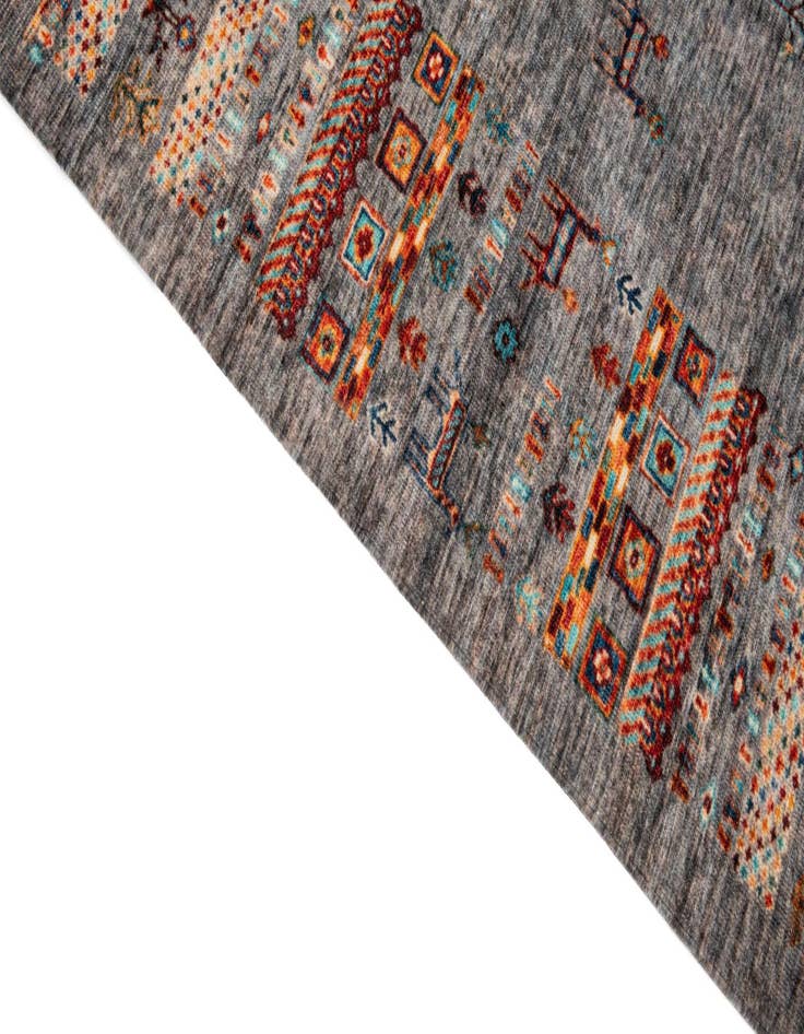 Detail image of 5' 4 x 7' 6 Boutique Rug