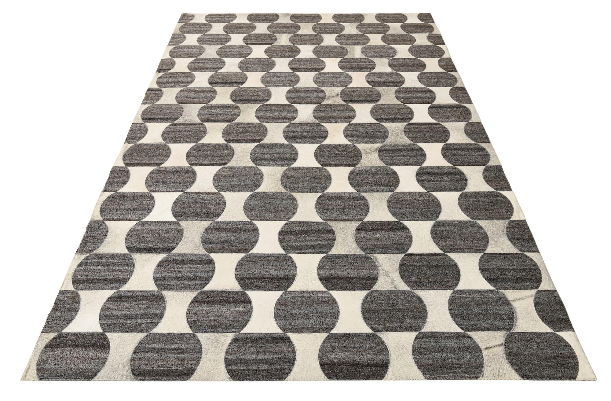 5' 3 x 8' Cowhide Rug
