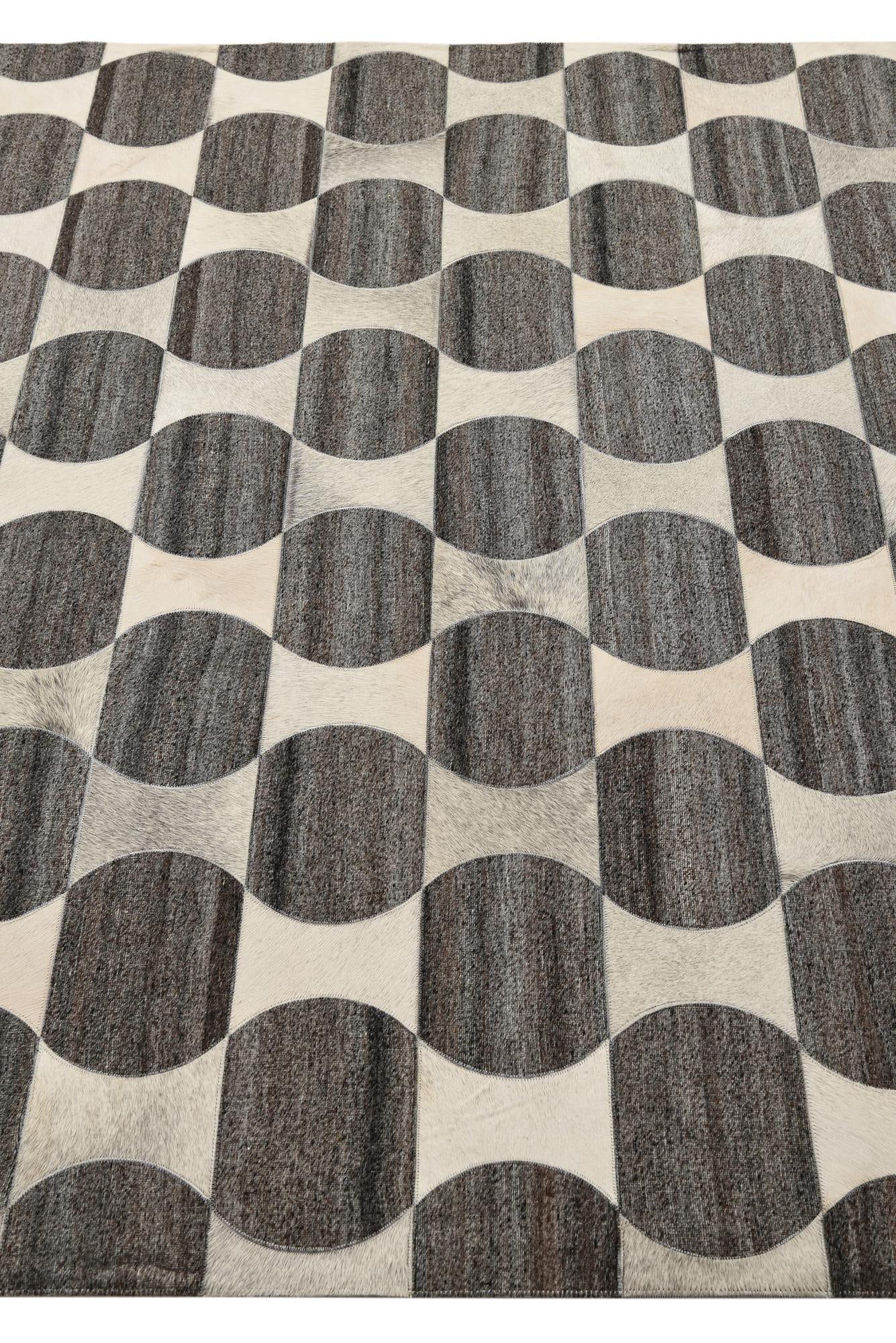 5' 3 x 8' Cowhide Rug
