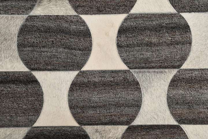 5' 3 x 8' Cowhide Rug