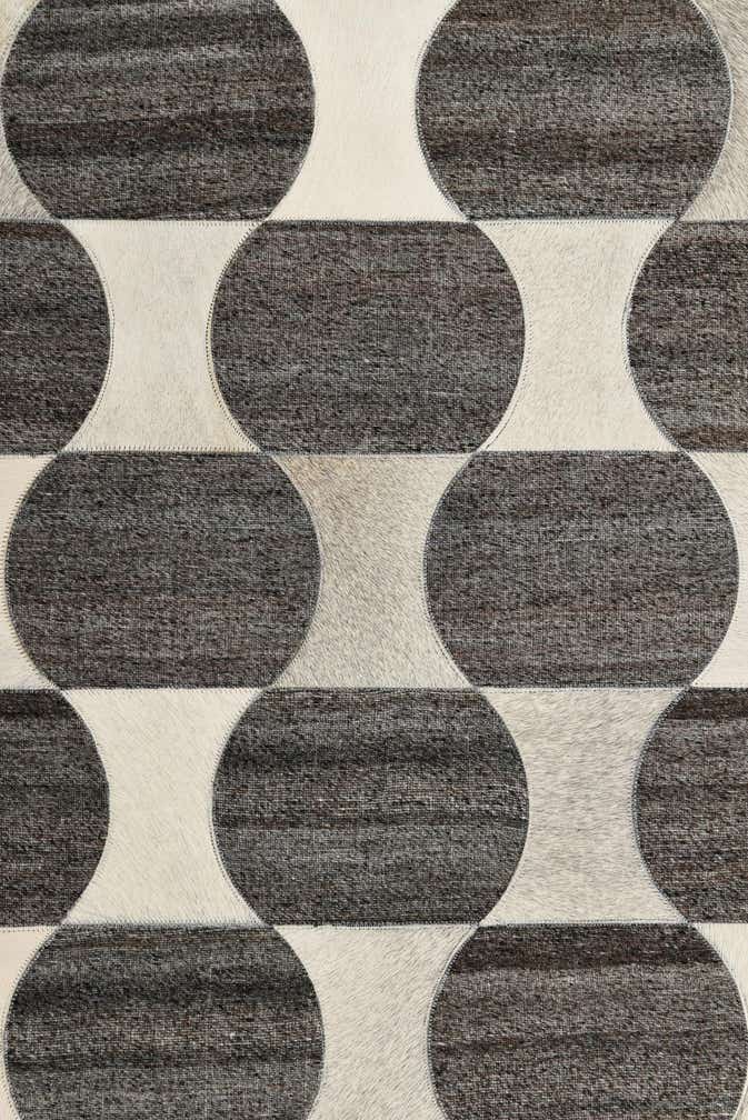 5' 3 x 8' Cowhide Rug