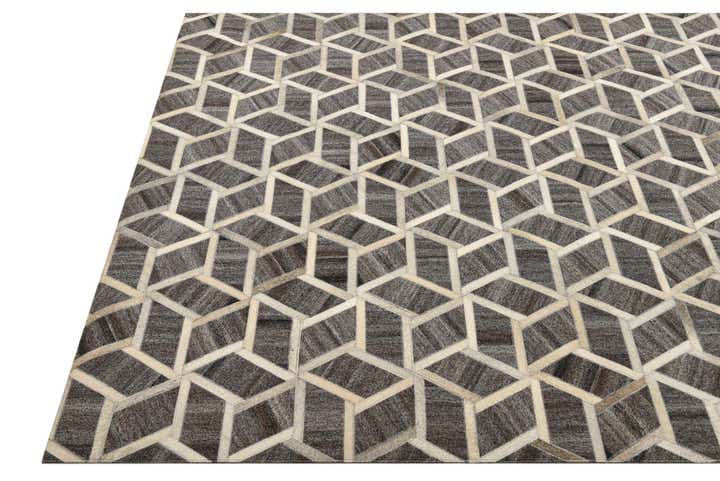 5' 1 x 8' 2 Cowhide Rug