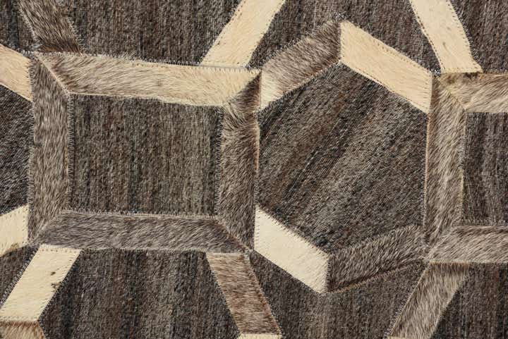 2' 2 x 3' 1 Cowhide Rug