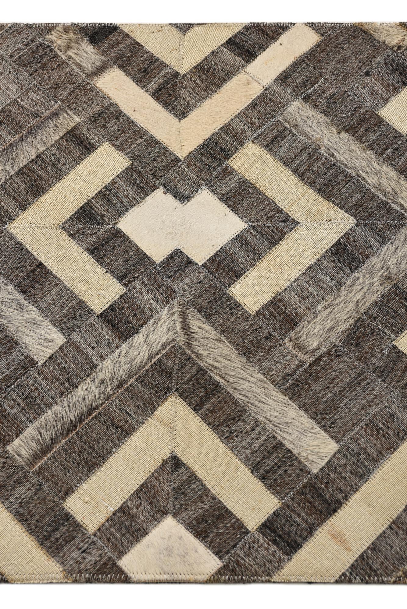 2' 1 x 3' 1 Cowhide Rug