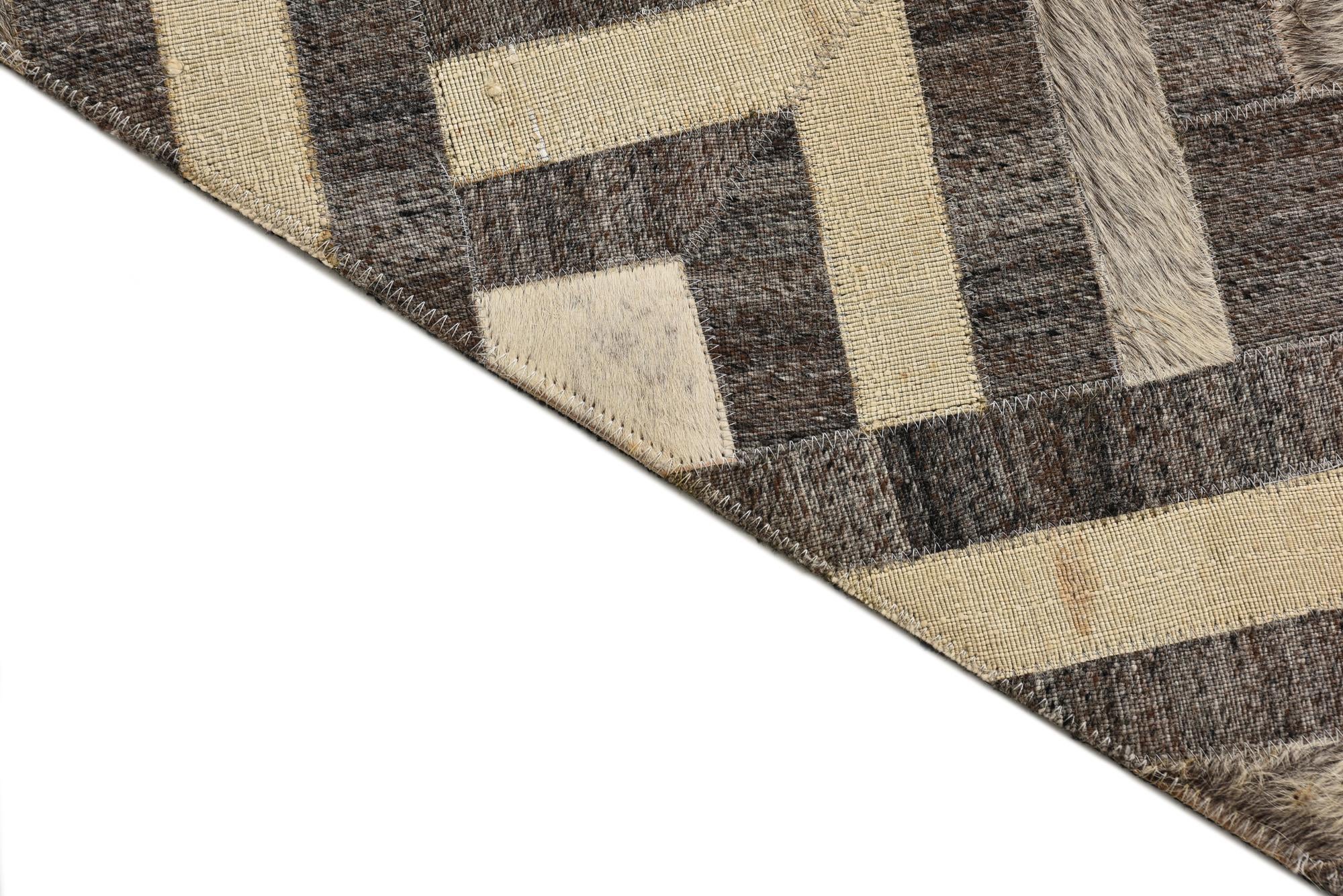 2' 1 x 3' 1 Cowhide Rug