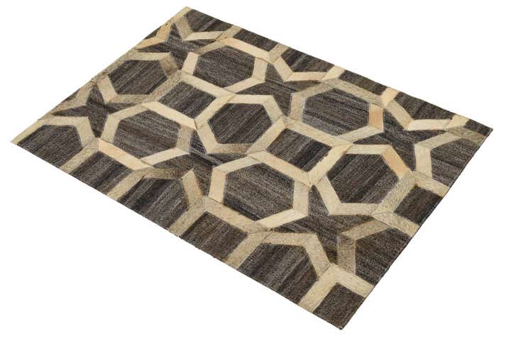 2' 2 x 3' 2 Cowhide Rug