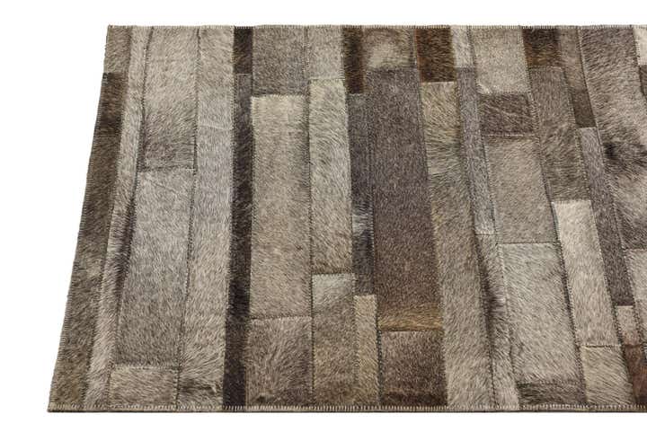 2' 1 x 3' 3 Cowhide Rug