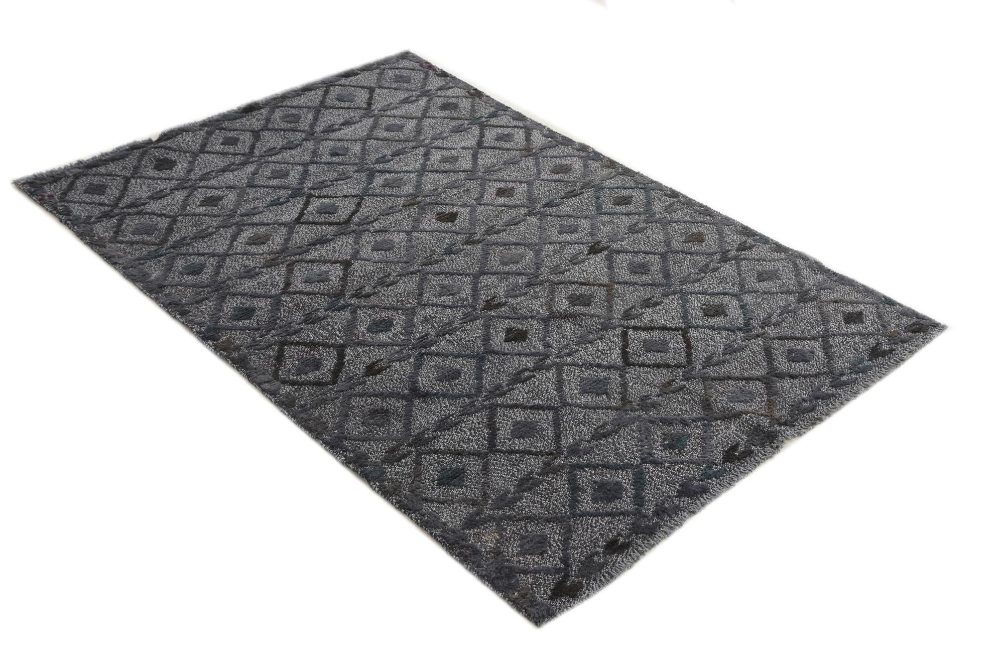 4' x 6' Hand Knotted Darya Wool Rug