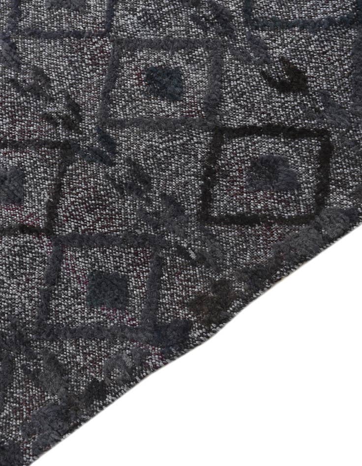 Detail image of 4' x 6'  Hand Knotted Darya Wool Rug