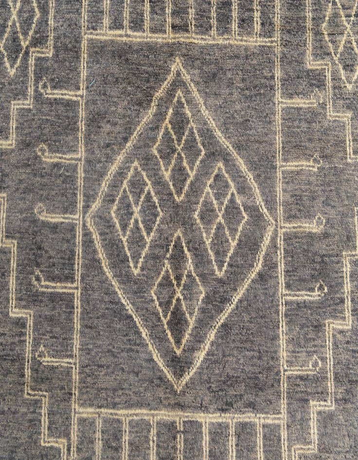 Detail image of 6' 8 x 9' 6  Hand Knotted Darya Wool Rug