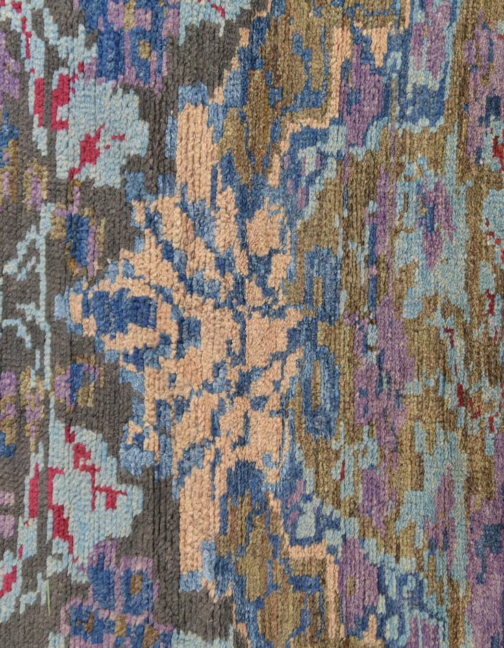 Detail image of 8' x 10' 2 Hand Knotted Darya Rug