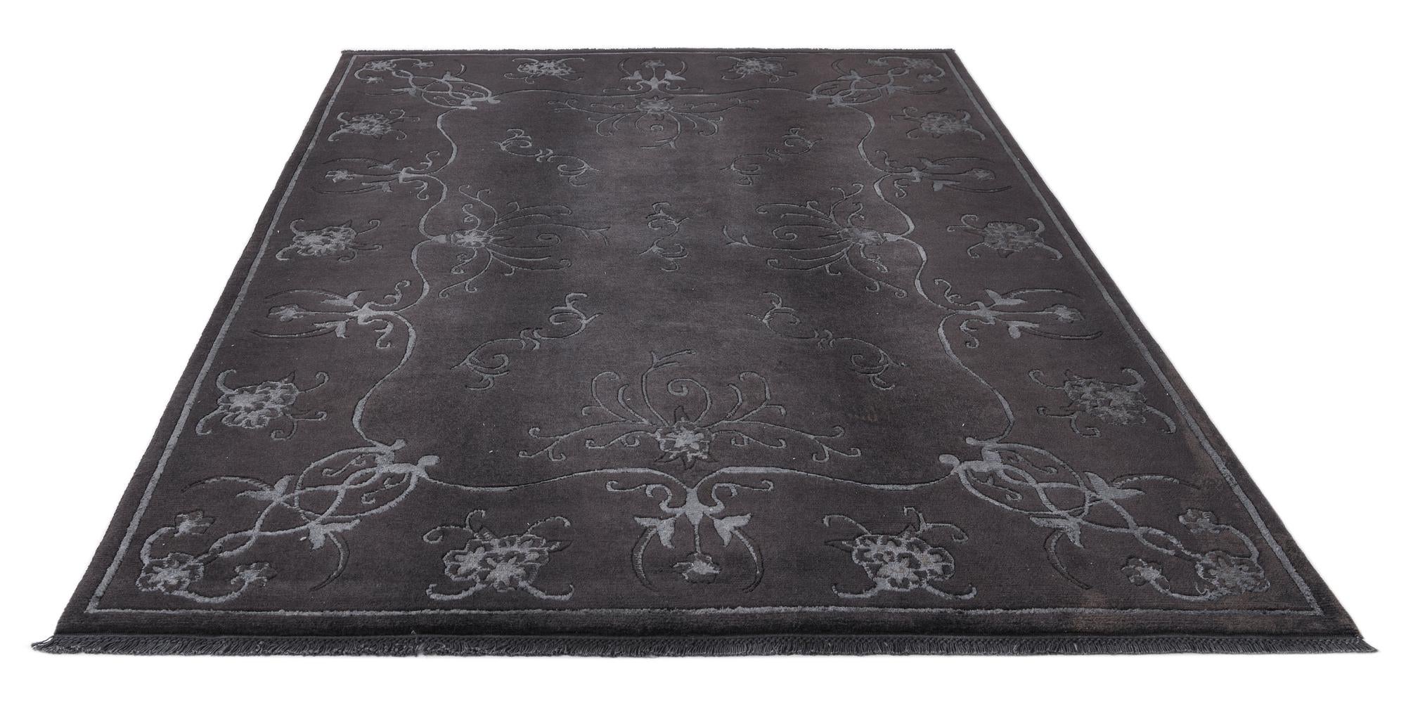 5' 7 x 7' 9 Darya Rug