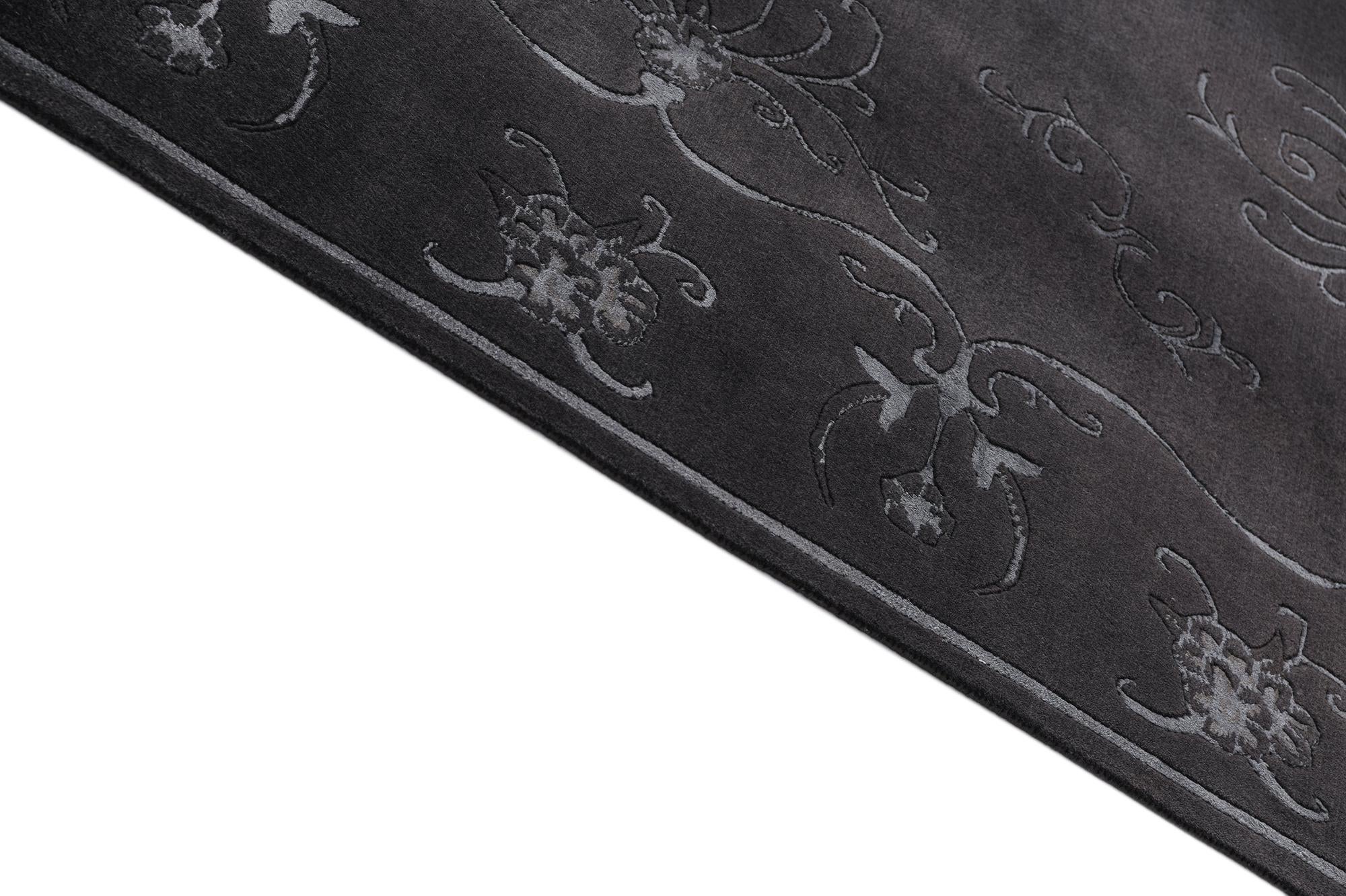 5' 7 x 7' 9 Darya Rug