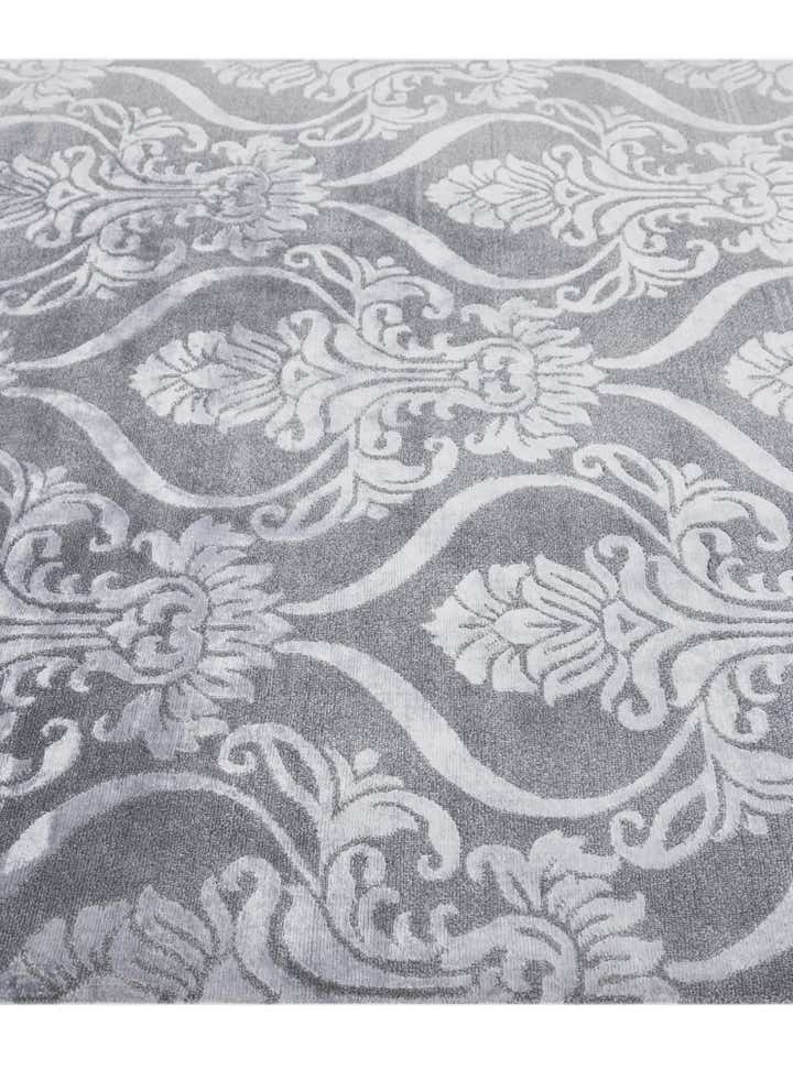 5' 1 x 8' Hand Knotted Darya Wool Rug