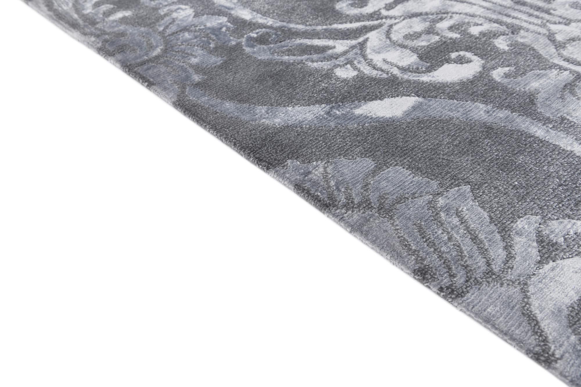 5' 1 x 8' Hand Knotted Darya Wool Rug